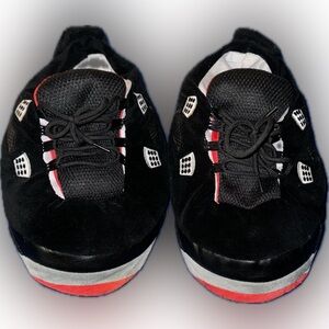 Jordan Retro 4’s Cozy House Slippers!